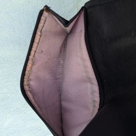 Coach Logo Black Leather Wallet - Picture 7 of 8